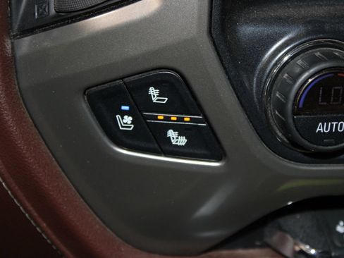 Used 2019 Chevrolet Silverado 2500 High Country w/ Duramax Plus Package AWD/4WD image 32