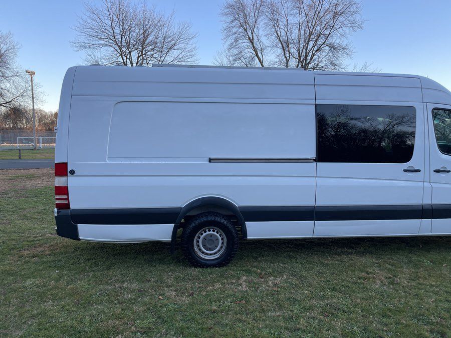 Used 2011 Freightliner Sprinter 2500 RWD image 23