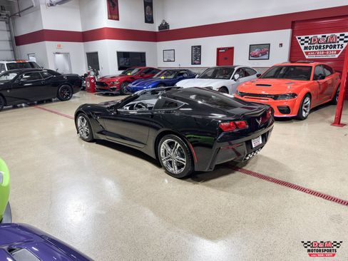 Used 2017 Chevrolet Corvette Stingray Coupe image 38