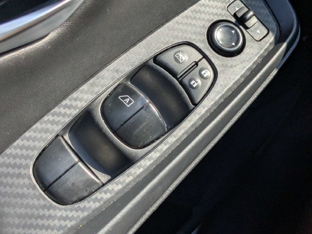 Used 2025 Nissan Sentra SV FWD image 20