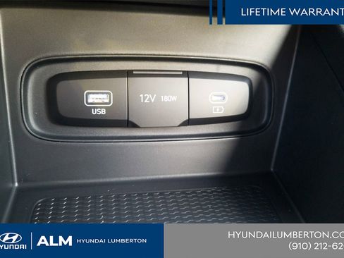 New 2026 Hyundai Venue SE FWD image 24