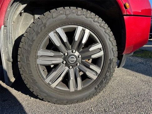 Used 2021 Nissan Titan Platinum Reserve w/ Moonroof Package image 2