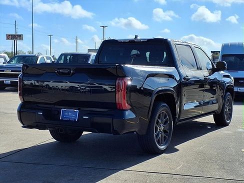 Used 2022 Toyota Tundra Platinum w/ Advanced Package image 2