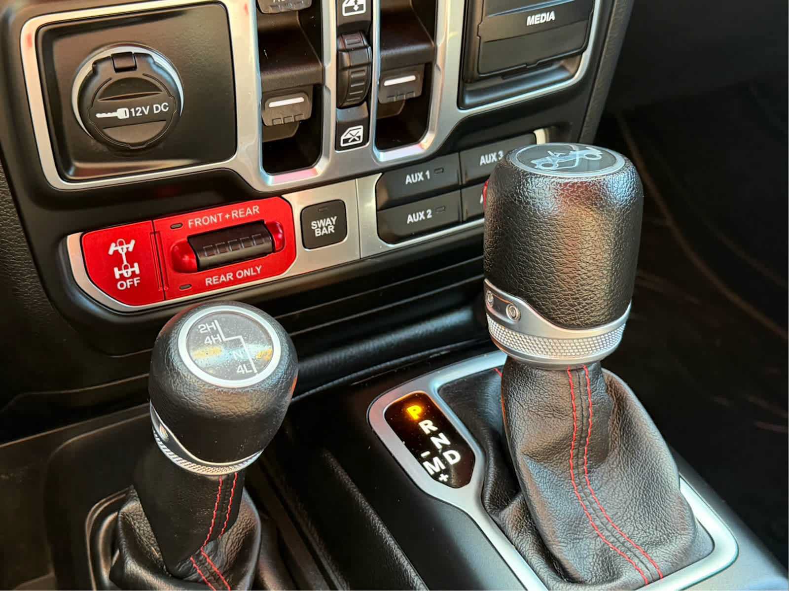 Used 2018 Jeep Wrangler Unlimited Rubicon AWD/4WD image 19