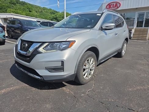 Used 2020 Nissan Rogue SV AWD/4WD image 3
