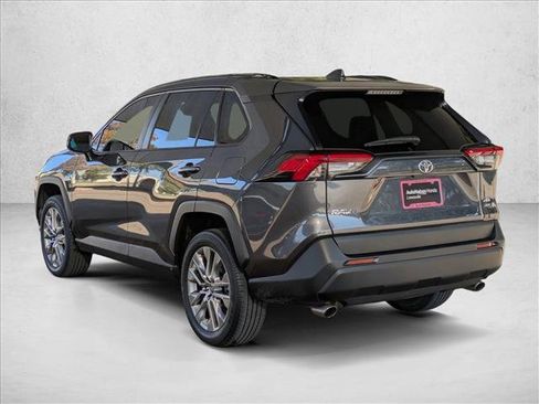 Used 2023 Toyota RAV4 XLE Premium image 8