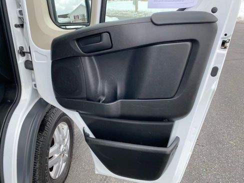 Used 2017 RAM ProMaster 2500 w/ Premium Appearance Group image 16