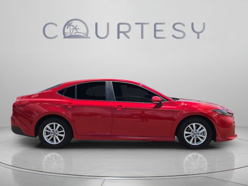 Used 2025 Toyota Camry LE FWD image 6