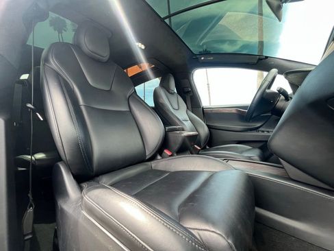 Used 2020 Tesla Model X Long Range image 14