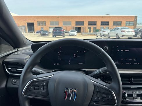Used 2025 Buick Envista Sport Touring FWD image 33