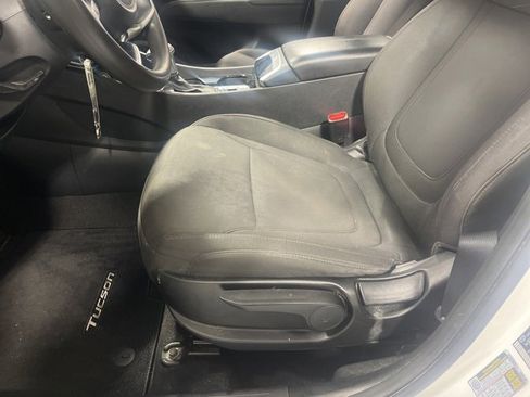 Certified 2023 Hyundai Tucson SE image 7