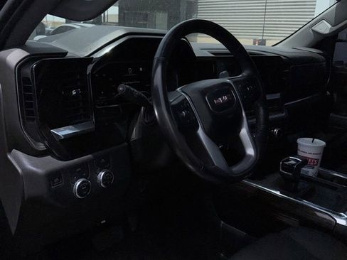 Used 2022 GMC Sierra 1500 Elevation w/ LPO, Elevation Black Package AWD/4WD image 5