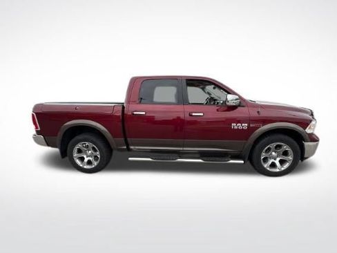 Used 2018 RAM 1500 Laramie w/ Convenience Group AWD/4WD image 3