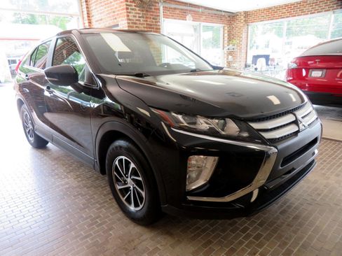 Used 2020 Mitsubishi Eclipse Cross ES image 3