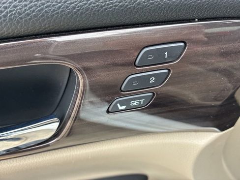 Used 2017 Honda Accord Touring image 11