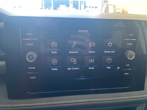 New 2026 Volkswagen Taos SE image 23