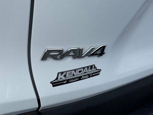 Used 2024 Toyota RAV4 XLE AWD/4WD image 31