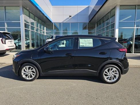 New 2027 Chevrolet Bolt LT w/ Comfort Package FWD image 4