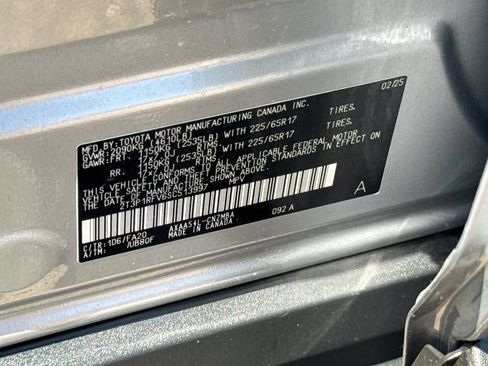 Used 2025 Toyota RAV4 XLE AWD/4WD image 47