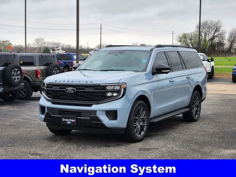 New 2026 Ford Expedition Max Platinum image 3