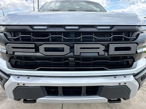 Used 2025 Ford F150 Raptor AWD/4WD image 36