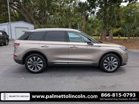 Used 2020 Lincoln Corsair Reserve FWD image 3