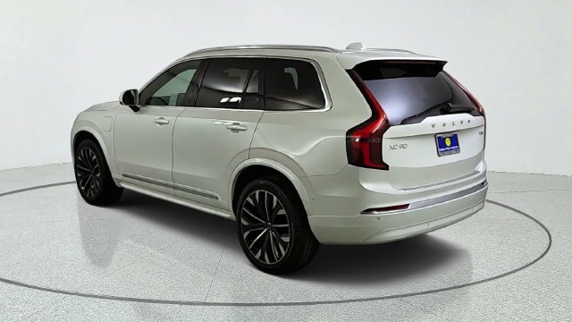 New 2026 Volvo XC90 T8 Plus w/ Protection Package AWD/4WD image 5