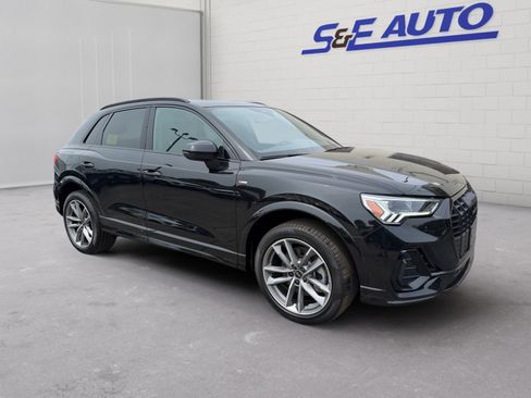 Used 2023 Audi Q3 2.0T Premium Plus w/ Premium Plus Package AWD/4WD image 6