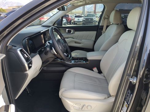 Certified 2024 Kia Sorento SX Prestige image 25