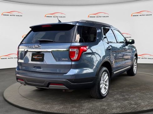 Used 2019 Ford Explorer XLT w/ Equipment Group 202A AWD/4WD image 10