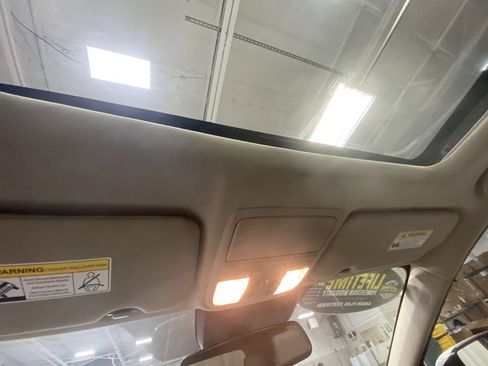 Used 2022 Honda CR-V Touring image 26