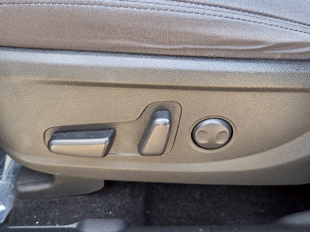 Used 2023 Hyundai Santa Fe SEL FWD image 12