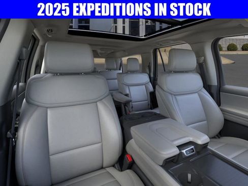 New 2025 Ford Expedition Max Active image 10