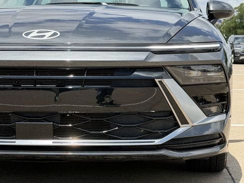 Used 2025 Hyundai Sonata SEL FWD image 10
