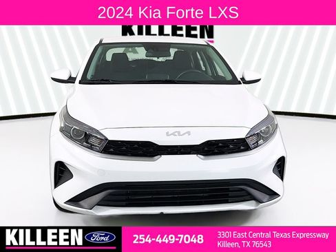 Used 2024 Kia Forte LXS FWD image 2