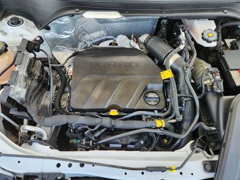 Certified 2024 Chevrolet Trax LS FWD image 30