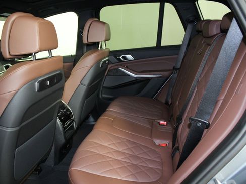 New 2026 BMW X5 xDrive40i w/ Climate Comfort Package image 22