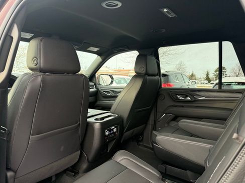 Used 2023 GMC Yukon Denali image 16