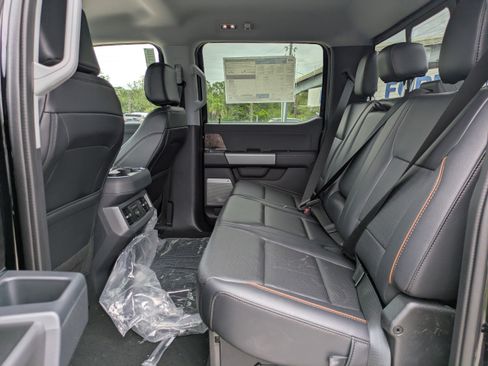 New 2026 Ford F250 Lariat w/ Black Appearance Package AWD/4WD image 13