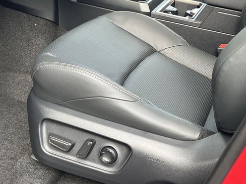 New 2025 Toyota 4Runner Limited image 8