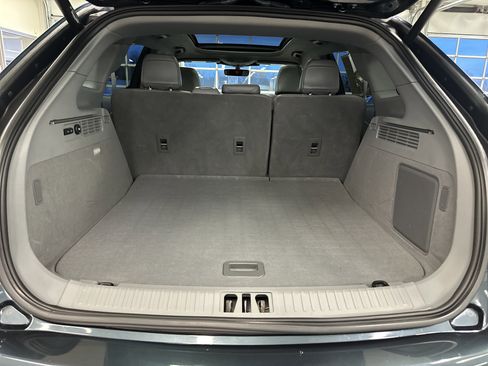 Used 2022 Lincoln Nautilus Reserve w/ Luxury Package image 7