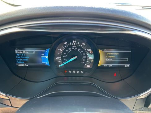 Used 2020 Ford Fusion SE image 18