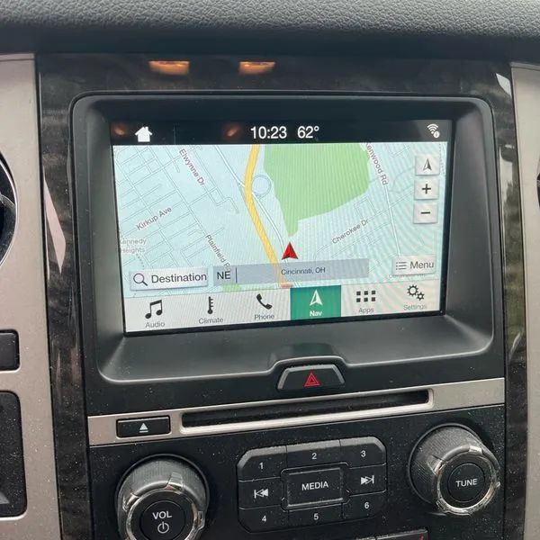 Used 2016 Ford Expedition Limited w/ Equipment Group 301A AWD/4WD image 33