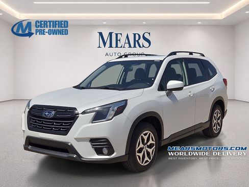 Used 2022 Subaru Forester Premium AWD/4WD image 1