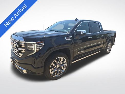 Used 2023 GMC Sierra 1500 Denali w/ Denali Reserve Package AWD/4WD image 1