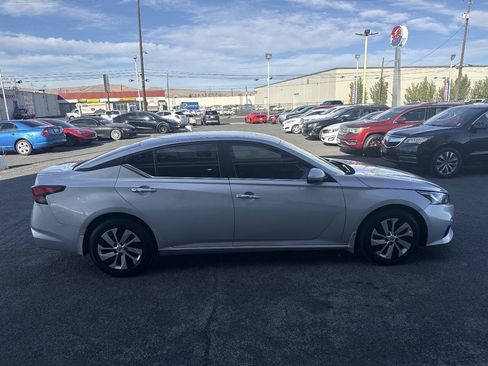Used 2021 Nissan Altima 2.5 S FWD image 4