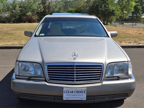 Used 1993 Mercedes-Benz 300 SD Sedan image 8