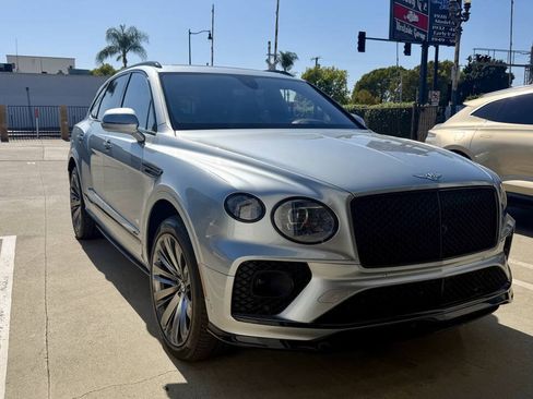 Used 2023 Bentley Bentayga Speed AWD/4WD image 3