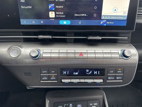 Used 2024 Hyundai Kona Limited image 19