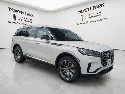 New 2026 Lincoln Aviator Reserve RWD image 7